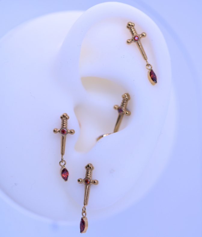 Labret Knife cu piatră roșie auriu