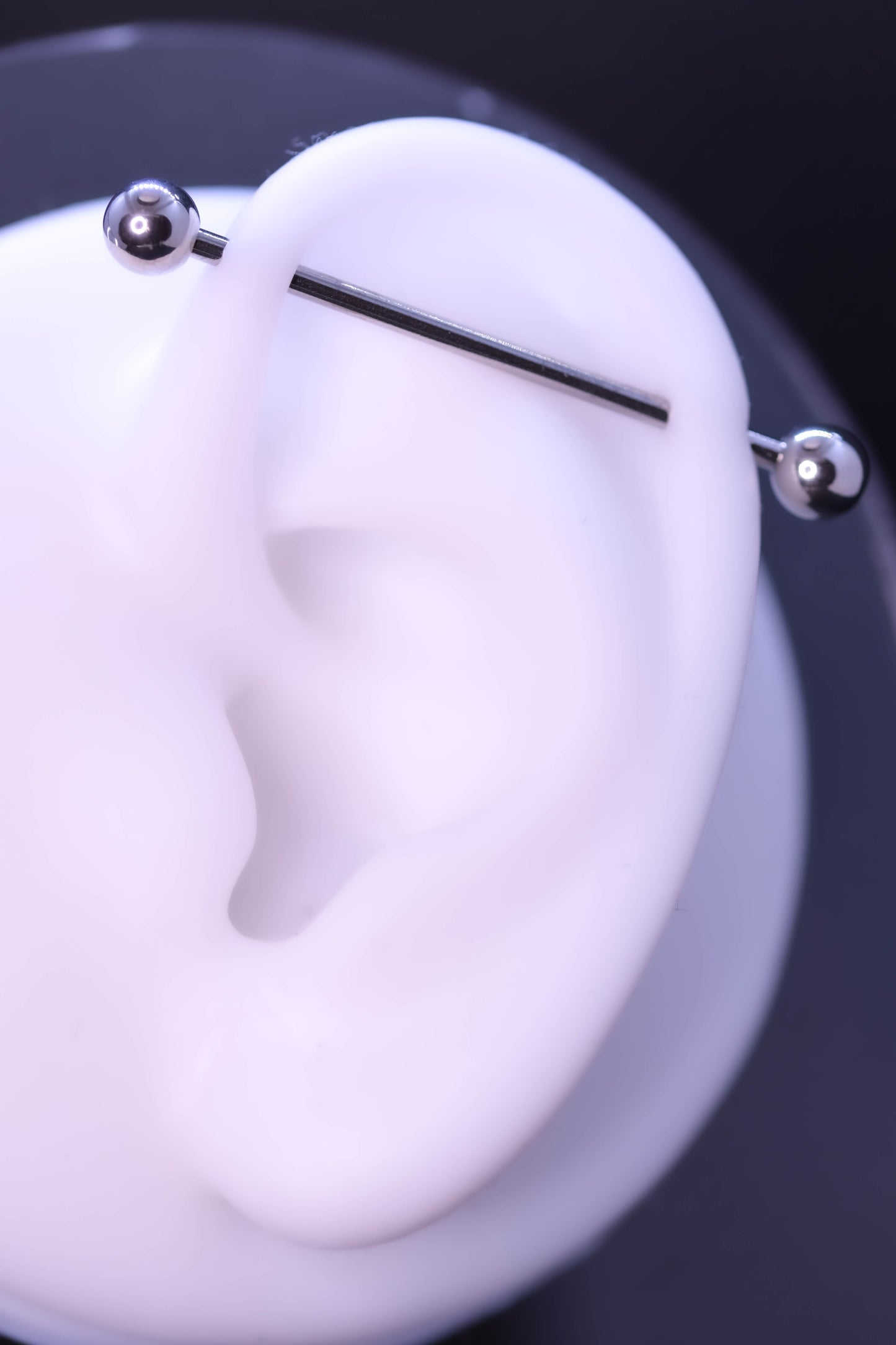 Tija industriala din titan